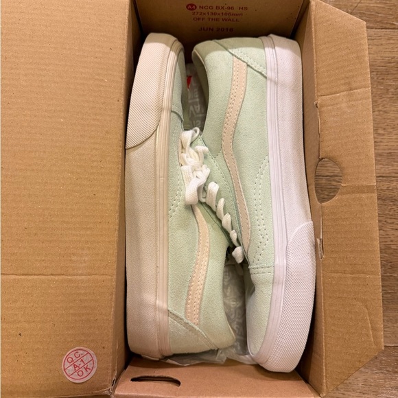 New VANS  Pastel Suede Bay OLD Skool Size 6 - Picture 5 of 6